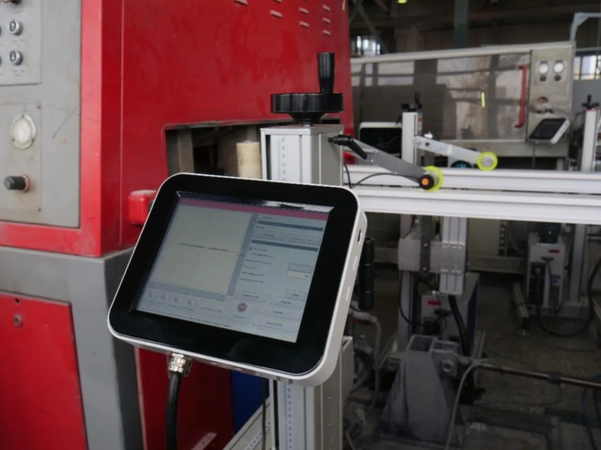 Tag marking machine for pipelines